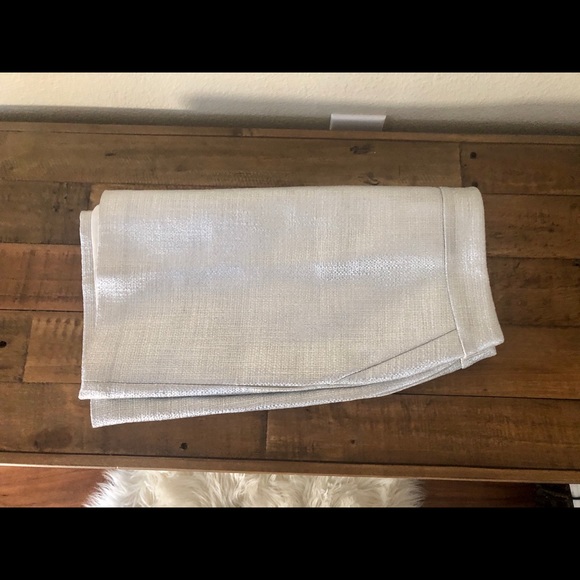 BNWT WHBM Metallic Silver Skirt Size 6p - Picture 4 of 13